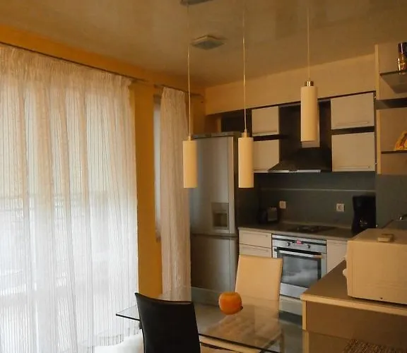 Art Kiril And Metodi Square Daire Burgaz