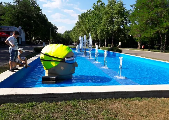 Daire Art Kiril And Metodi Square *