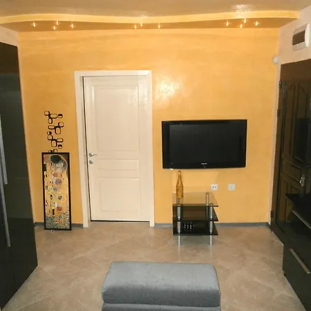 Daire Art Kiril And Metodi Square