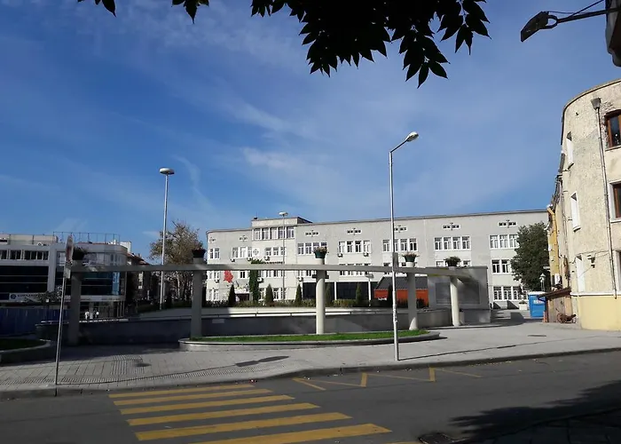 Art Kiril And Metodi Square Бургас